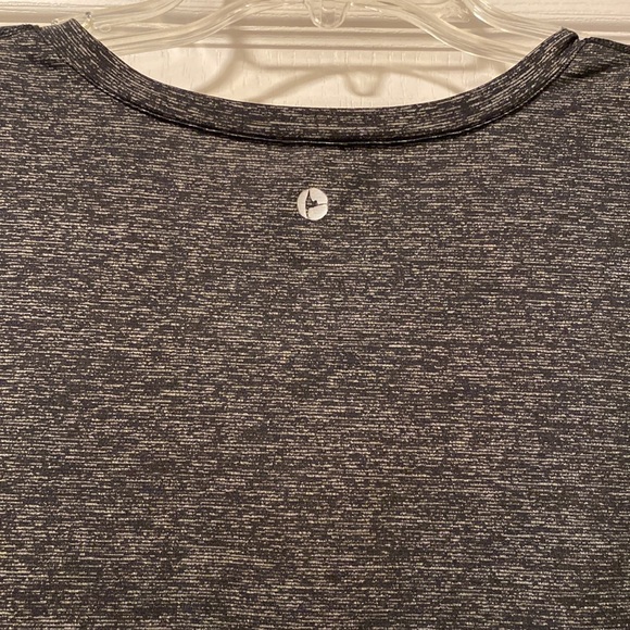 90 Degree By Reflex M Heather Charcoal Short Sleeve V-Neck Top - Picture 7 of 7